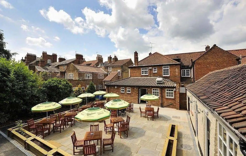 요크 The Gillygate Pub B&B